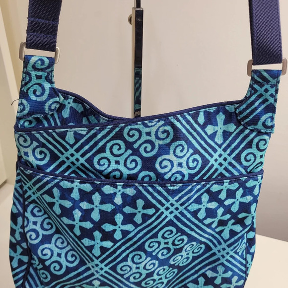 Vera Bradley Crossbody Shoulder Bag in Retired Cuban Tile Print Blue LIKE NEW - Picture 3 of 12